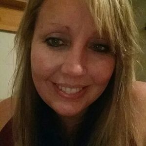 Meet your Posher, Raelea