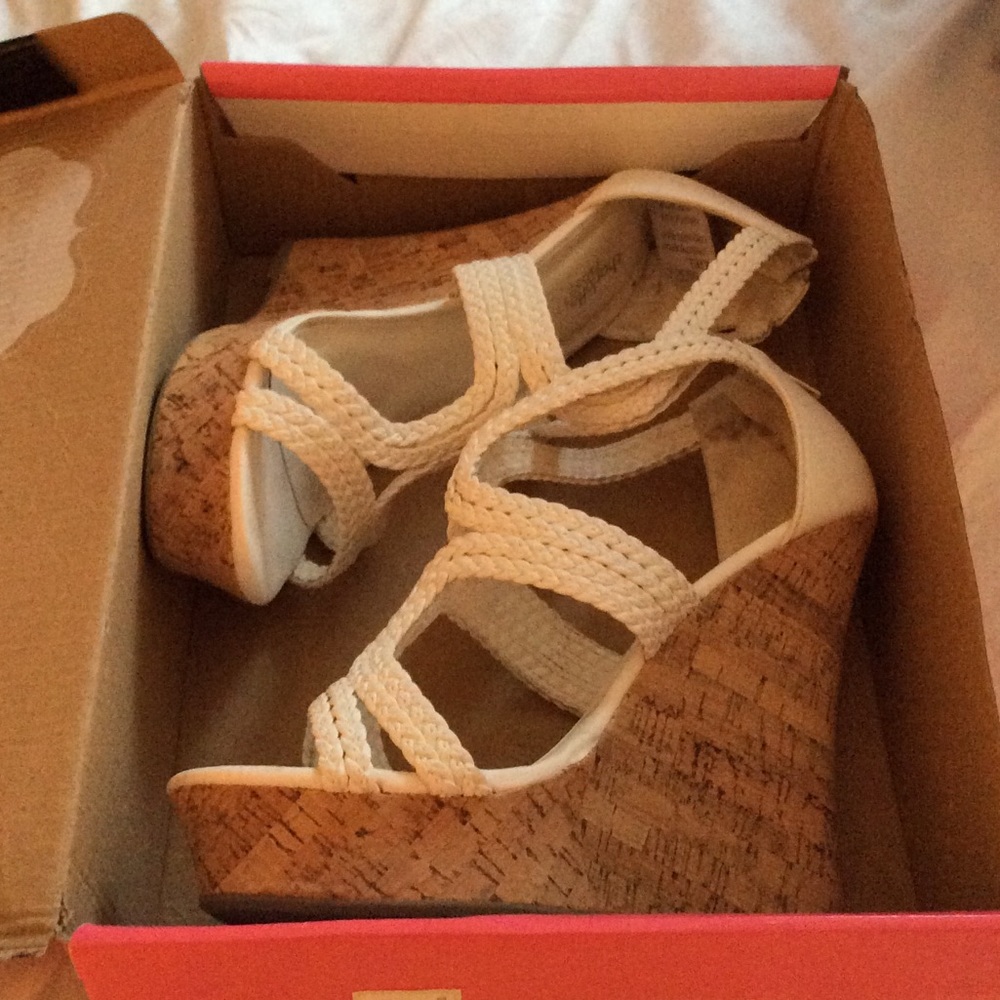 NWOT White Wedges