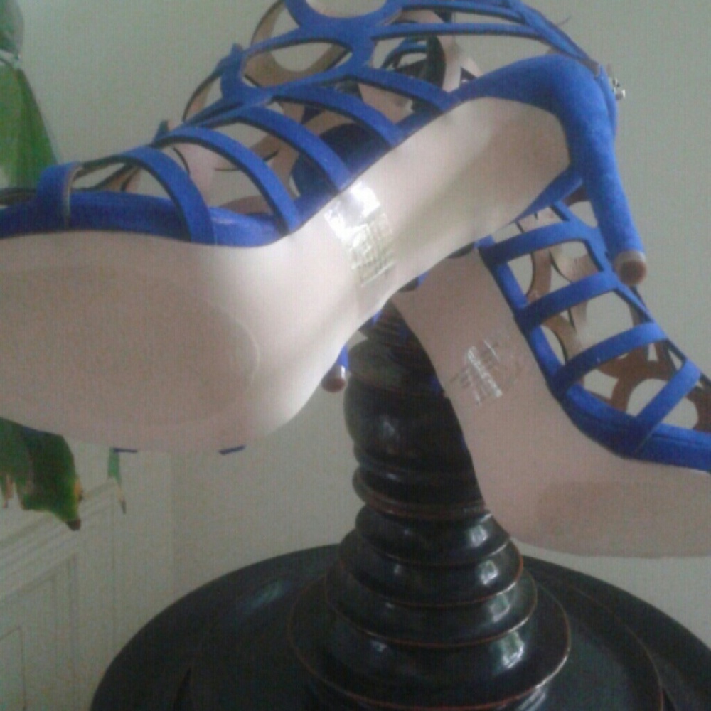 Shoes - Picture 3 of 3