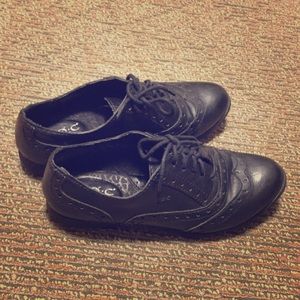 Reposh. Cute Oxford flats