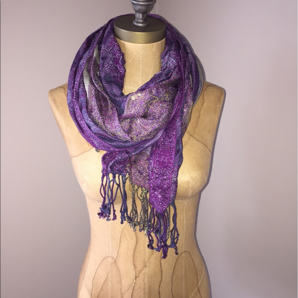 Patterned Woven Scarf