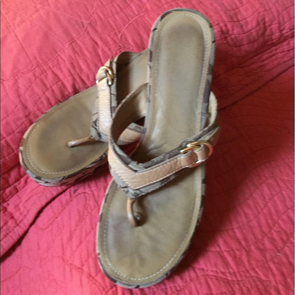 🎉🎉 SOLD 🎉🎉💯 Authentic Coach wedge - Picture 4 of 4