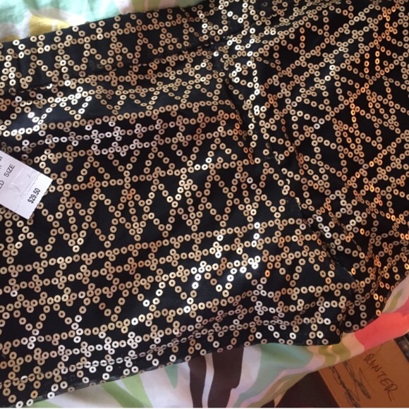 Black and gold sequin shorts never worn. - Picture 2 of 4