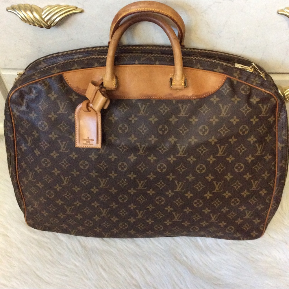 SOLD🚫Authentic Louis Vuitton Alize 2 Poches bag