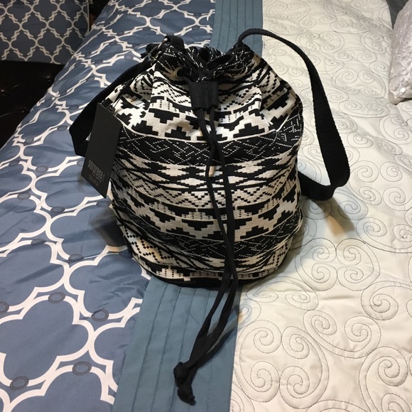 sorpresa Handbags - 💥New Sorpresa by Bettina Aztec drawstring bag