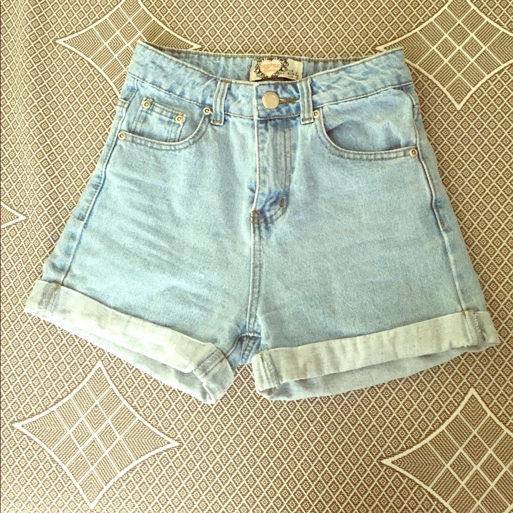‼️Donating Tomorrow‼️High waist jean shorts