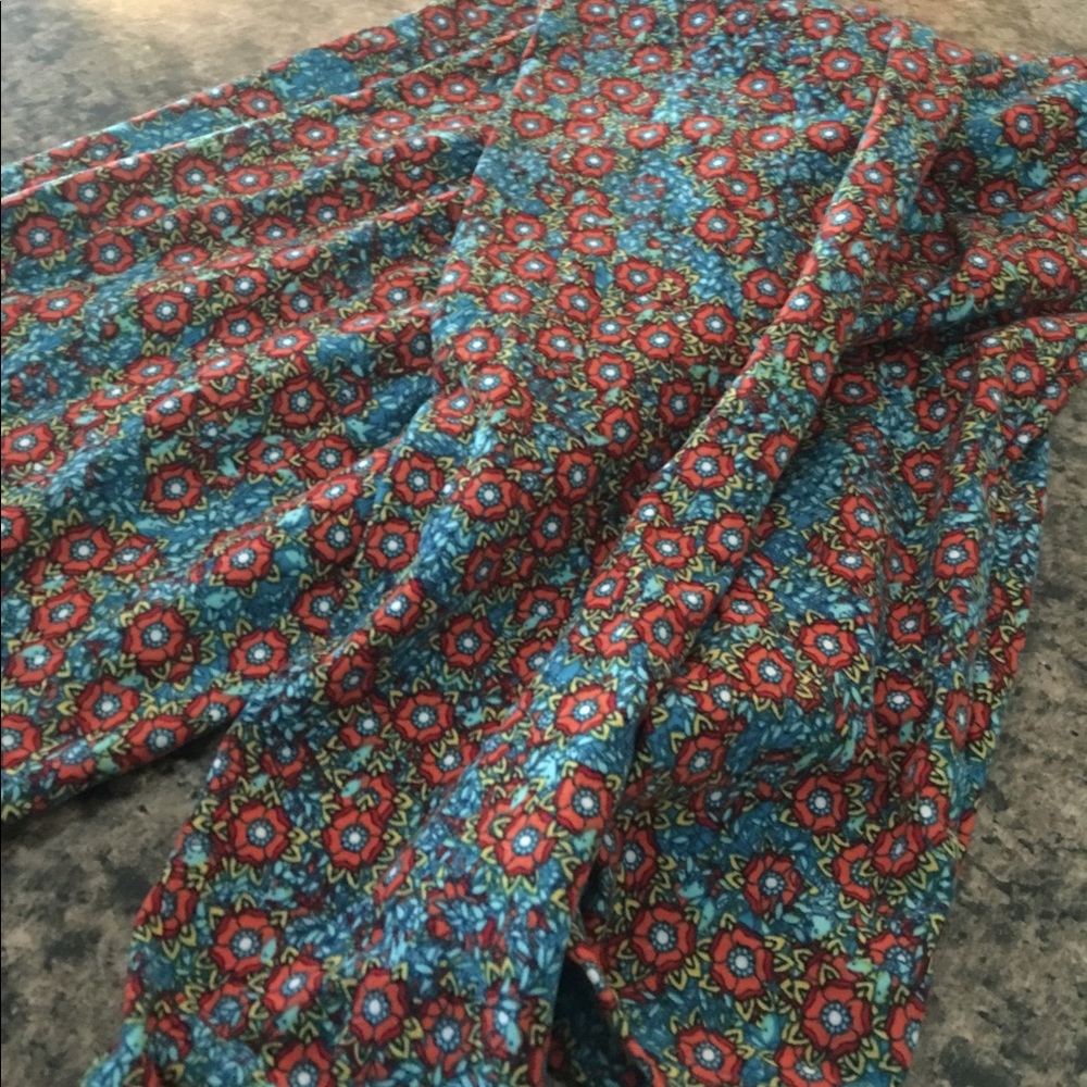 NWOT Lularoe OS Leggings