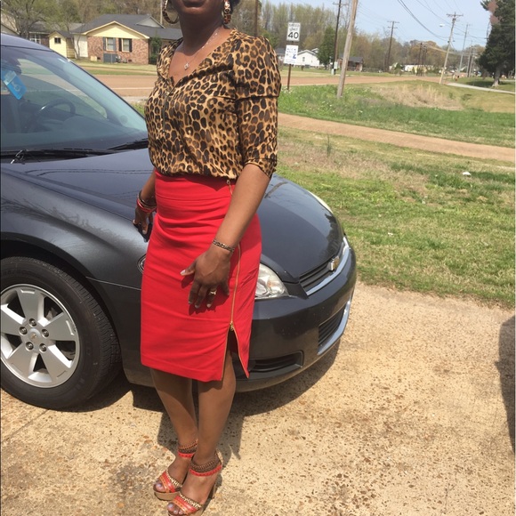 Meet your Posher, Edna - Picture 1 of 1