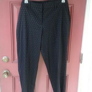 Dress pant with diamond design