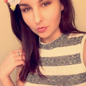 Meet your Posher, Desirae