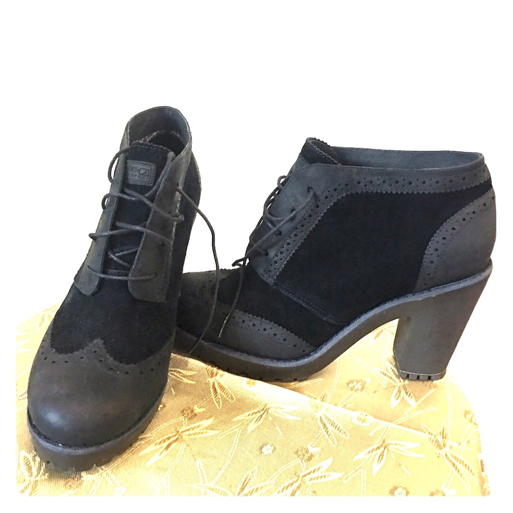 Sperry Topsider Suede Heeled Booties 8.5