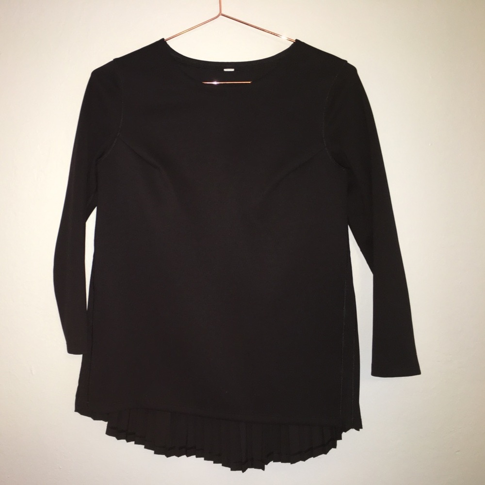 Lululemon Pleat On long sleeve