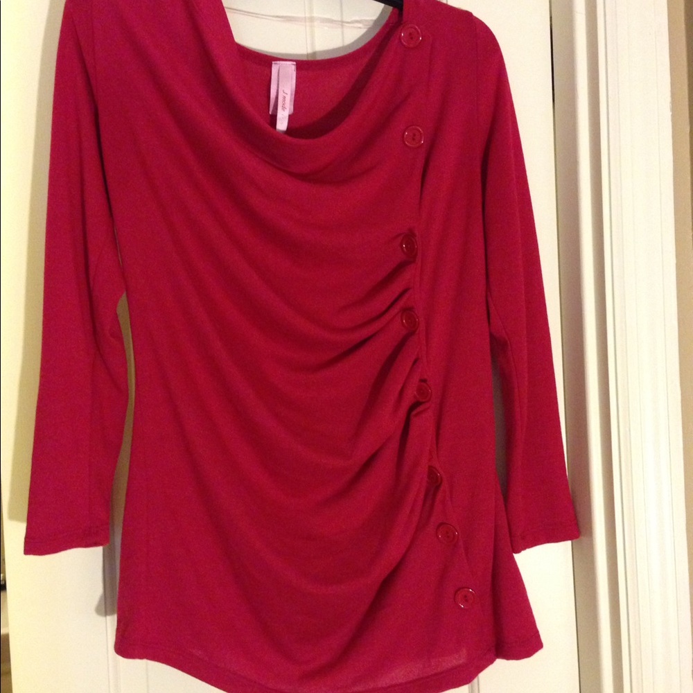 Beautiful red top... worn once.