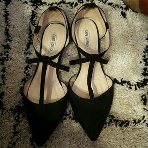 Black pointed toe flats