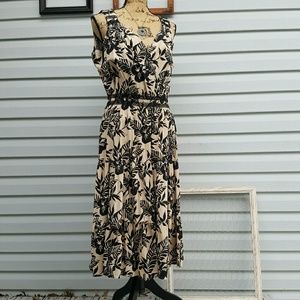 XL summer dress in beige, black, and tan