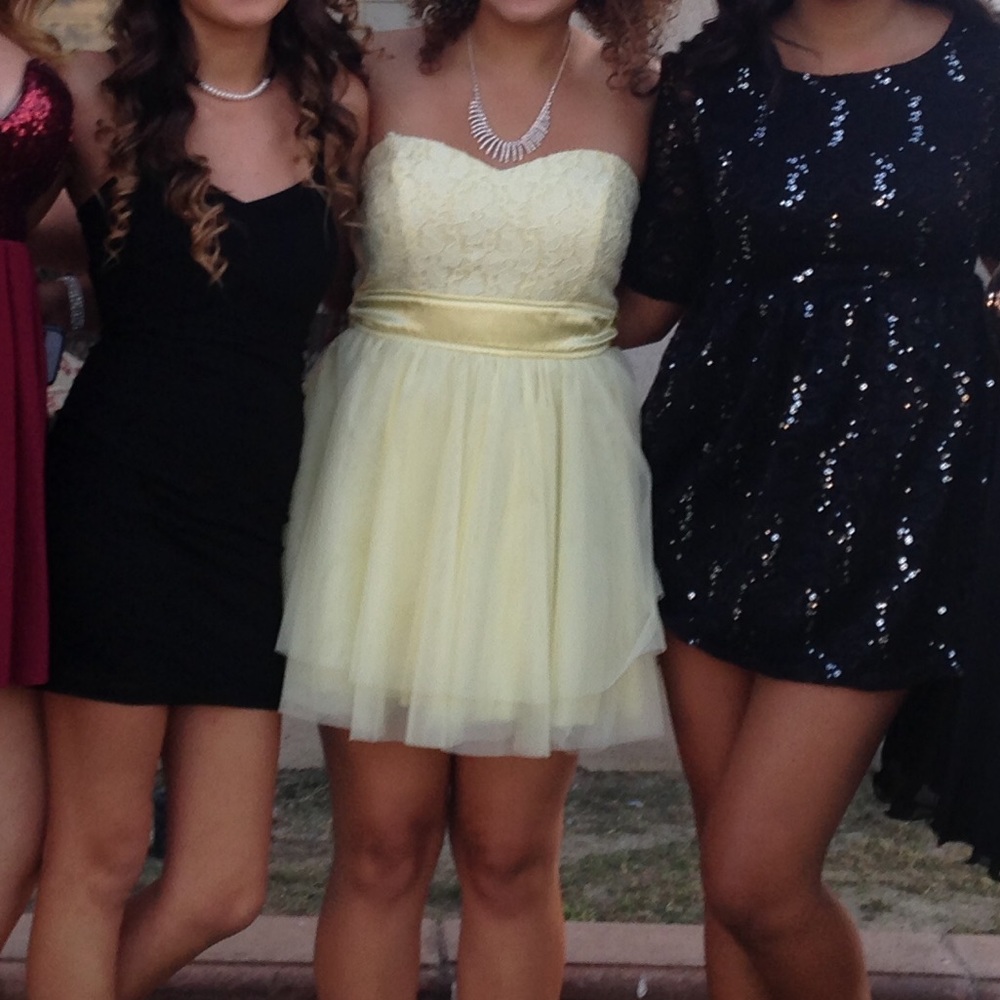 Yellow strapless homecoming dress