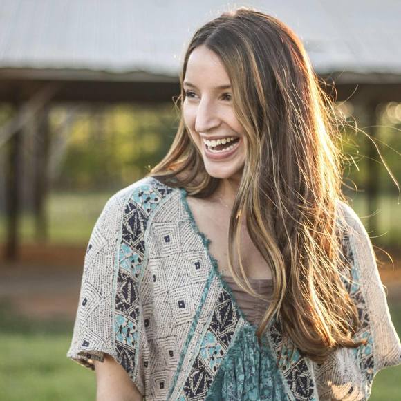 Meet your Posher, Lydia - Picture 6 of 6