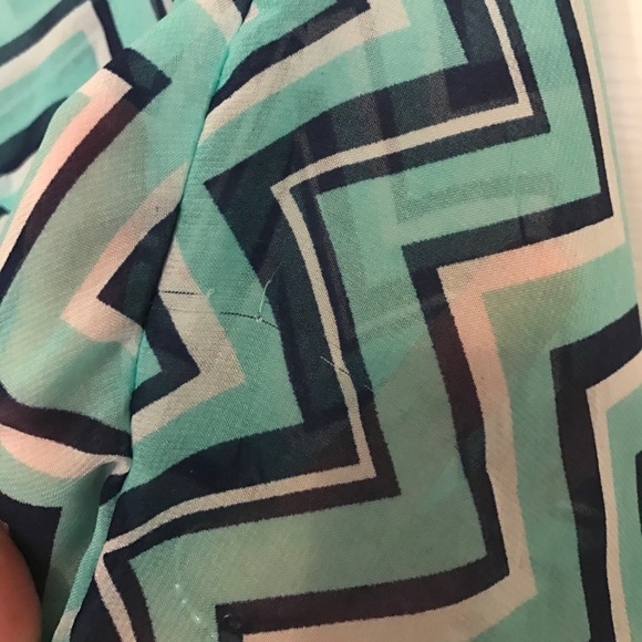 Sheer chevron Francesca's blouse - Picture 7 of 7