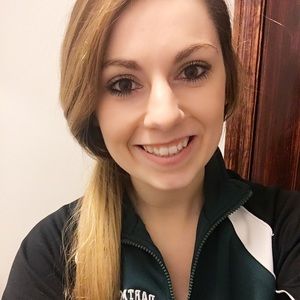 Meet your Posher, Alyssa