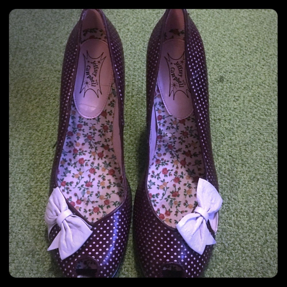 Peep toe Heel