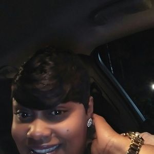 Meet your Posher, Yolanda