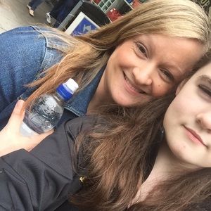 Meet your Posher, Helen