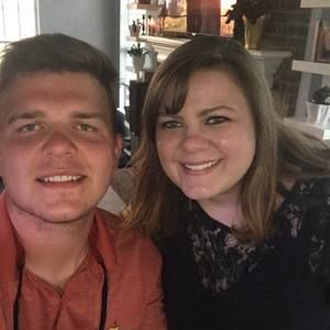 Meet your Posher, Carrie