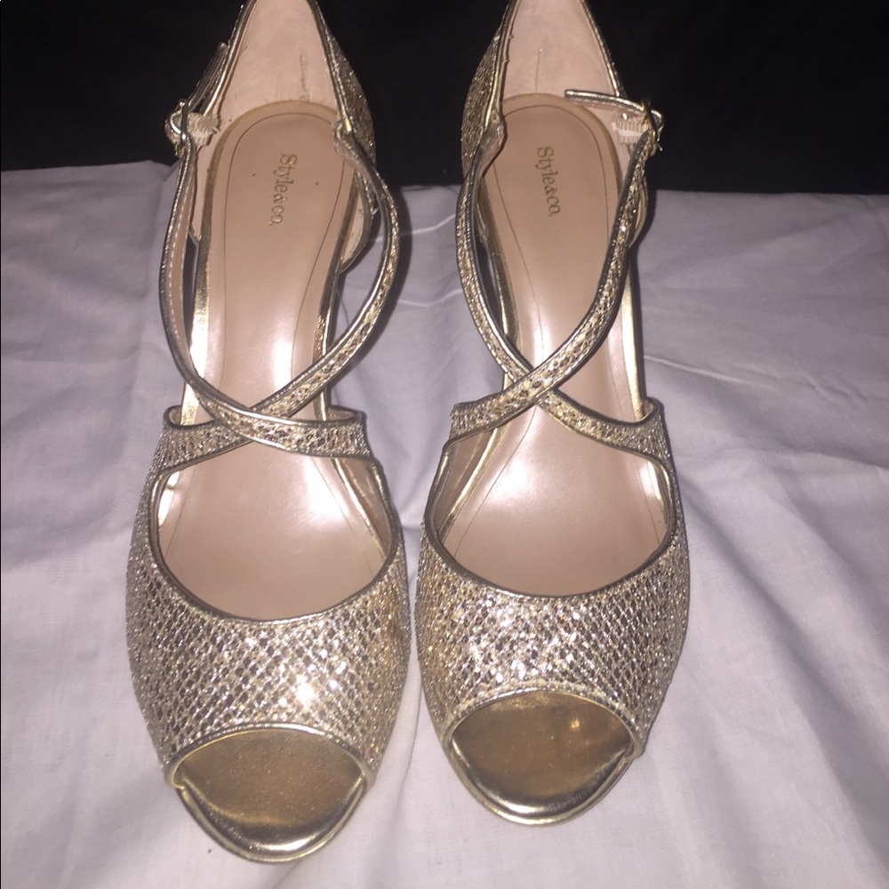 Style & co gold sequin size 10 shoes