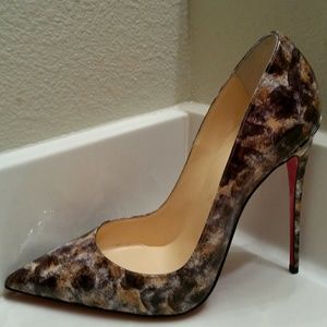Christian Louboutin So Kate Patent Vernis Mouchete