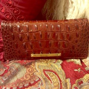 Brahmin wallet