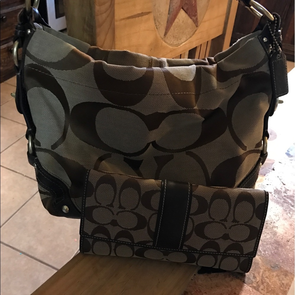 Coach purse and wallet