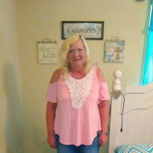 Meet your Posher, Debbie