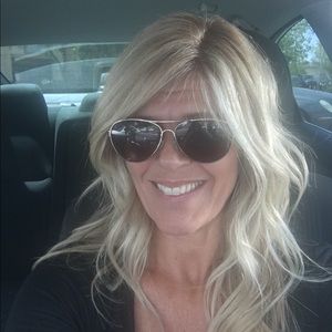 Meet your Posher, Shelly