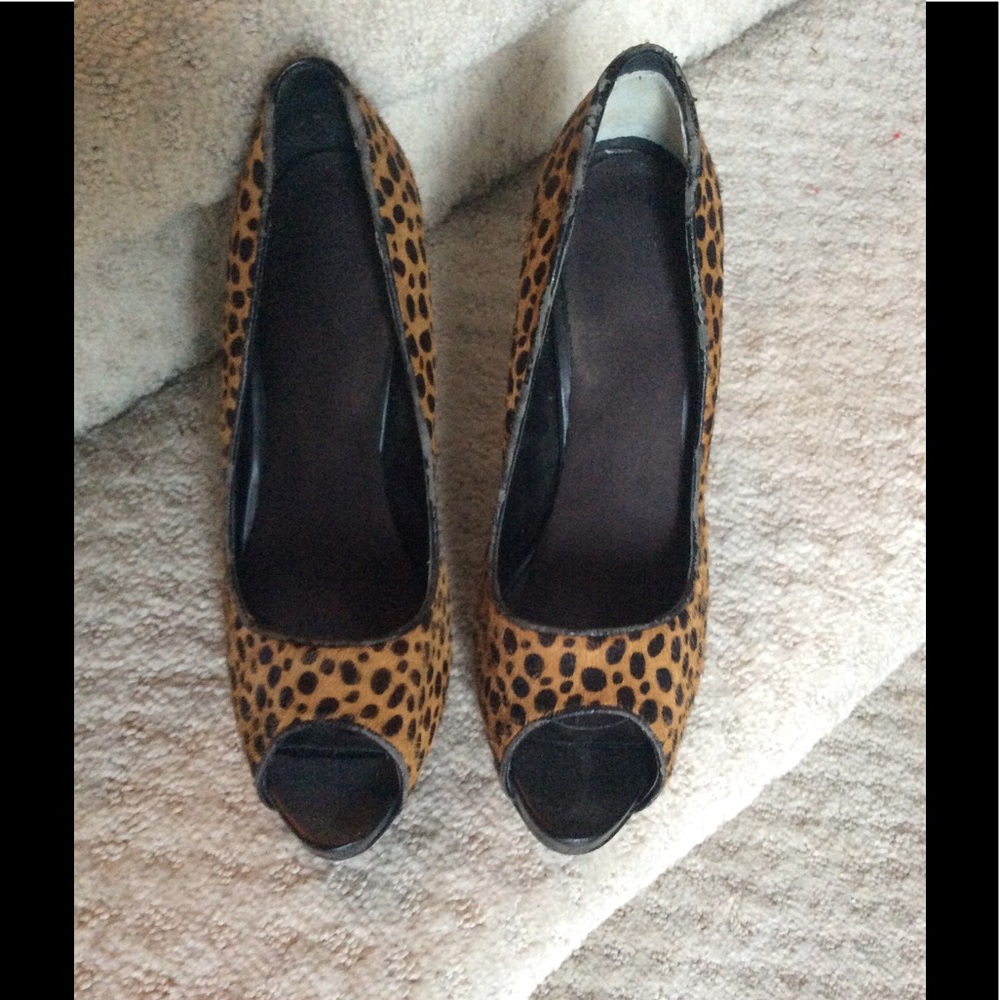 Peep toe heels