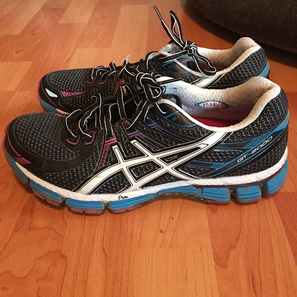 Asics GT-2000 Size 9.5