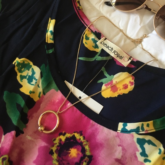 ONLY 1 LEFT! Crop top ✔️ - Picture 3 of 7