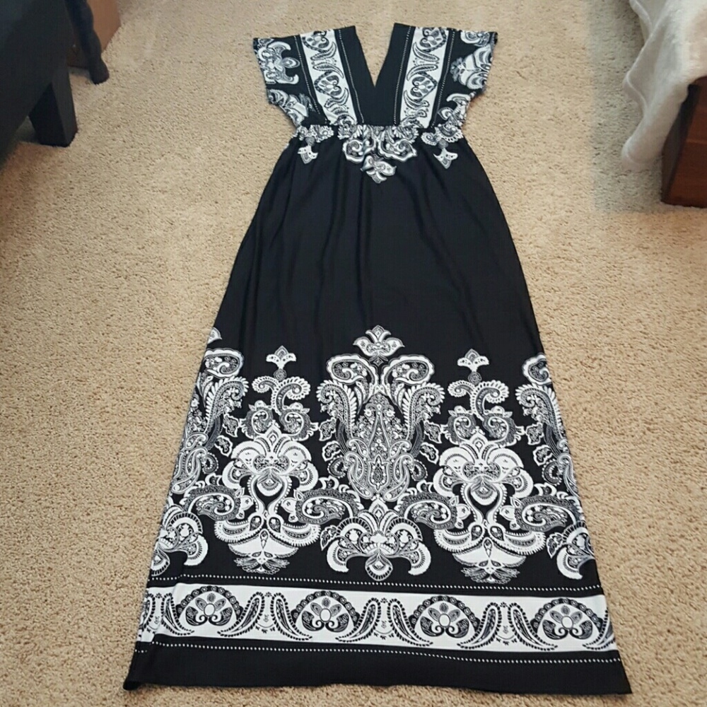 Black and white paisley maxi dress