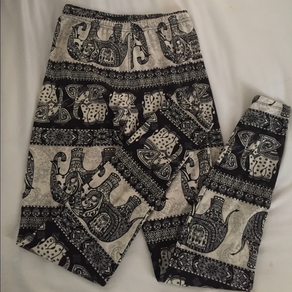 Lula Roe Elephant print leggings