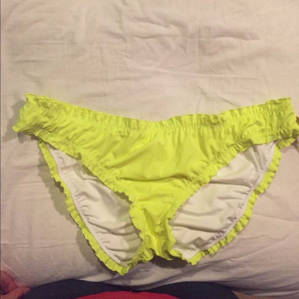 Victoria Secret Ruffle Cheeky. Large. NWT. Neon.