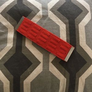 100% Felt reversible magnetic cuff