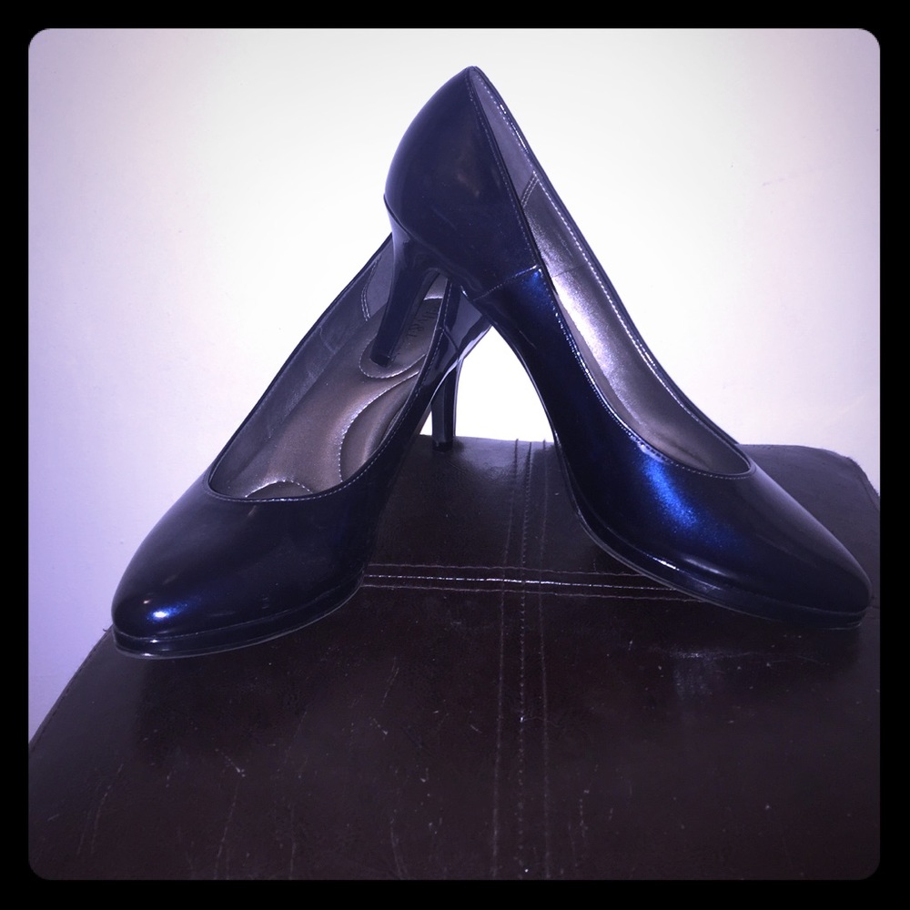 Kelly & Katie Navy Patent Leather Pumps