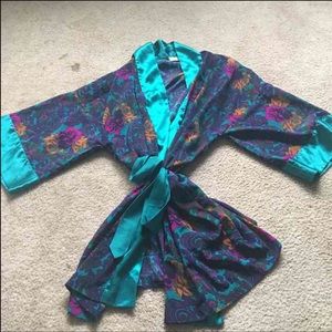 vs kimono robe