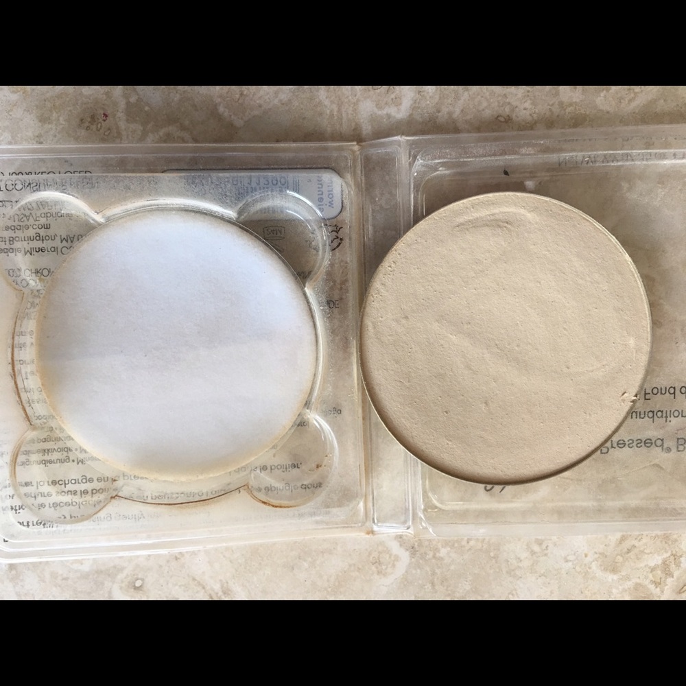 Jane Iredale Purepress mineral foundation