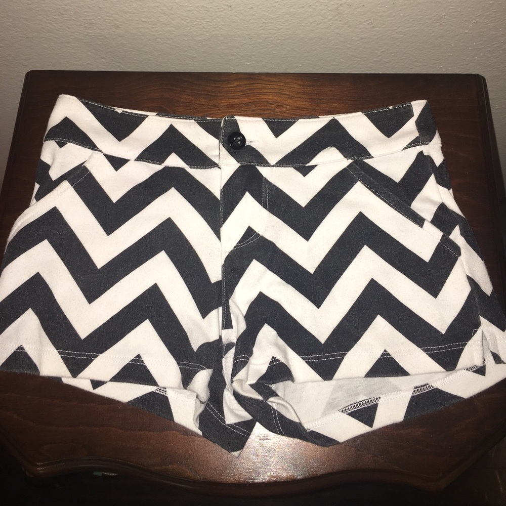 Black and White chevron shorts