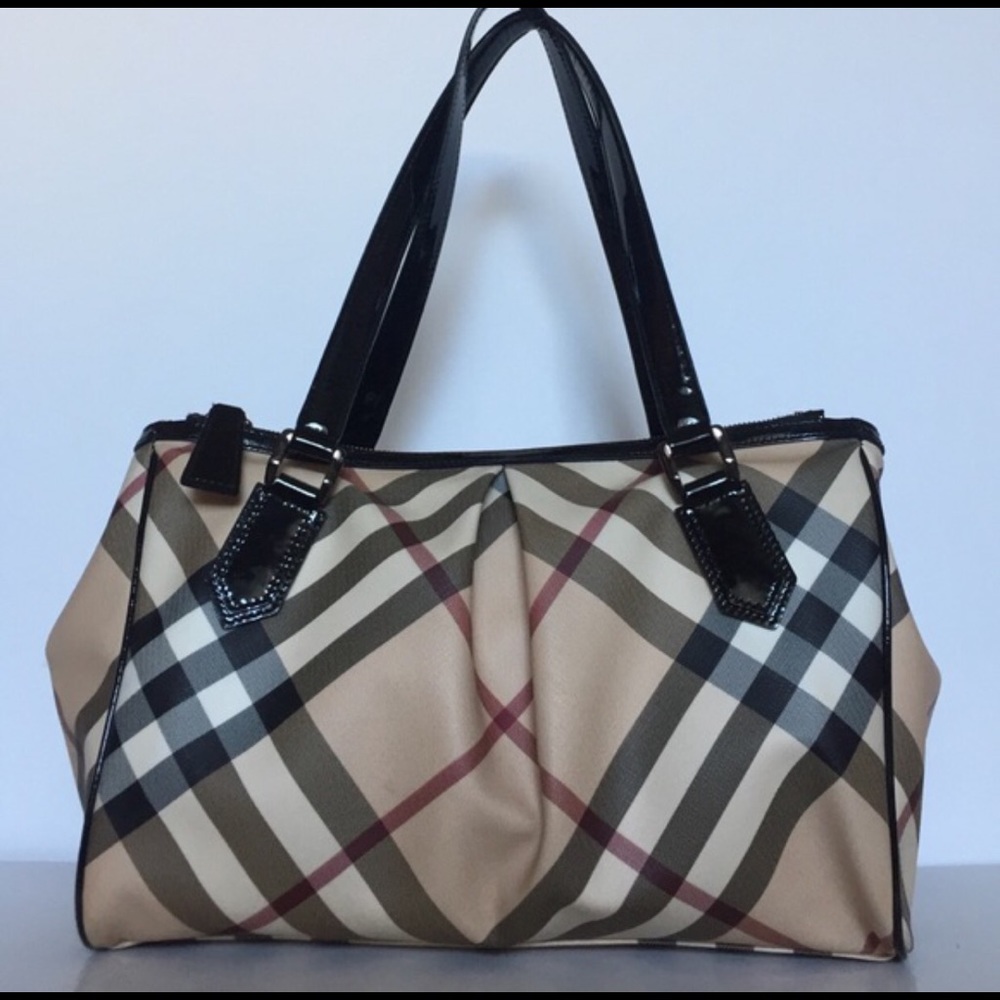 SOLD 😍 Burberry totes