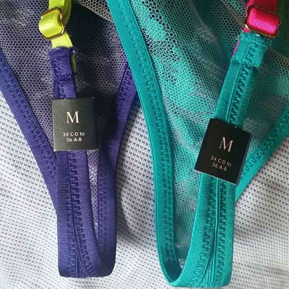 2 Victoria Secrets Bralette's - Picture 3 of 4
