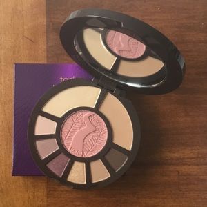 🌸SALE🌸 Tarte Rainforest After Dark Palette