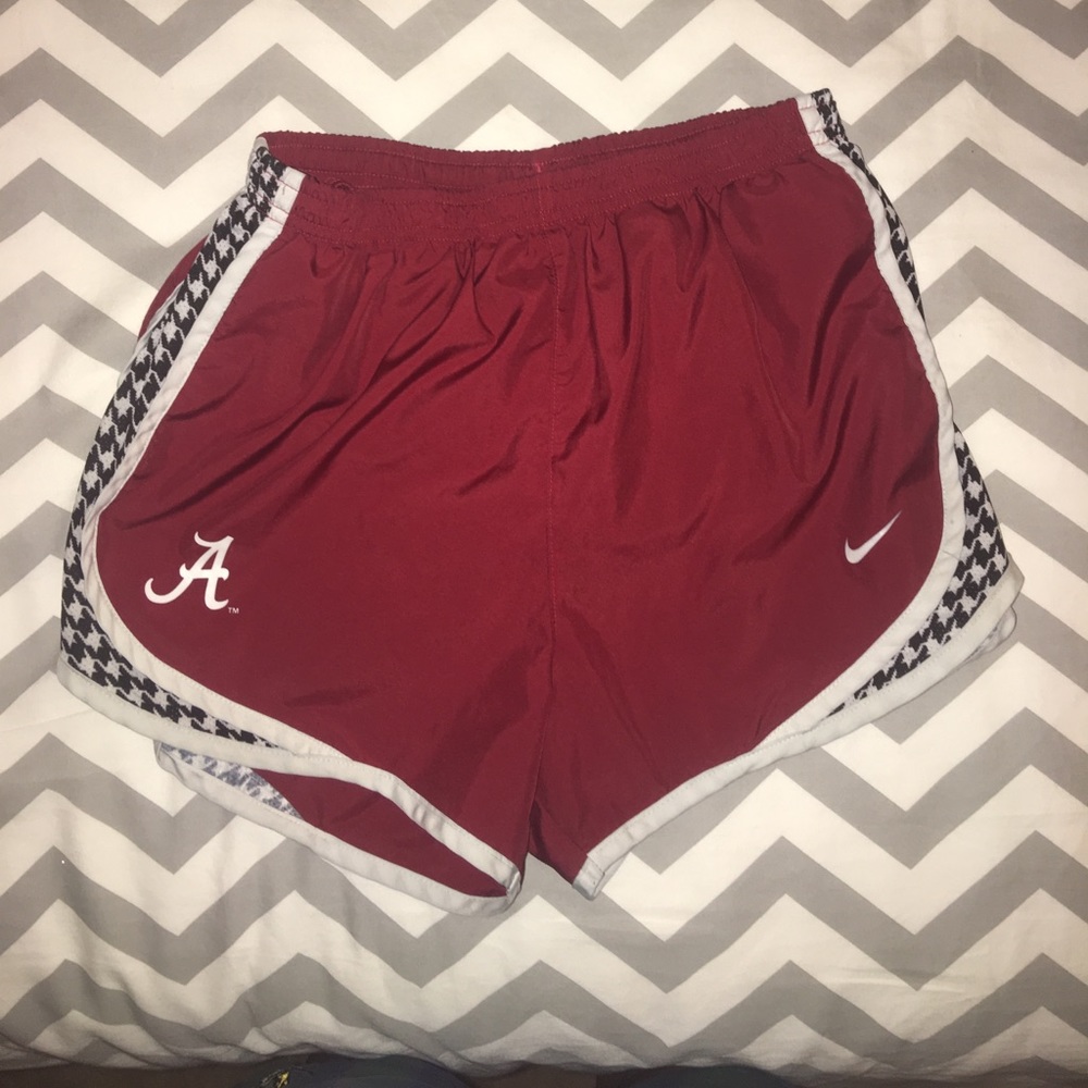 NIKE Alabama running short