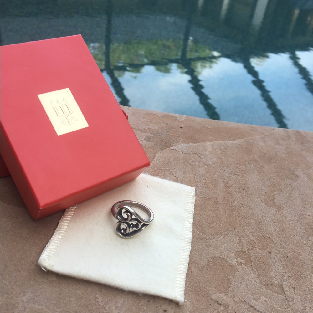 Swirl Heart Ring