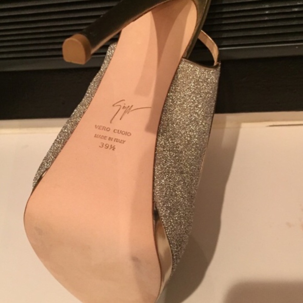 Giuseppe Zanotti peep toe pump - Picture 3 of 4